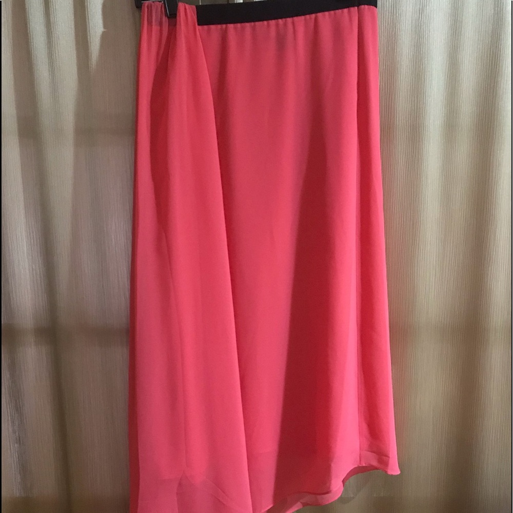 Asymmetrical skirt